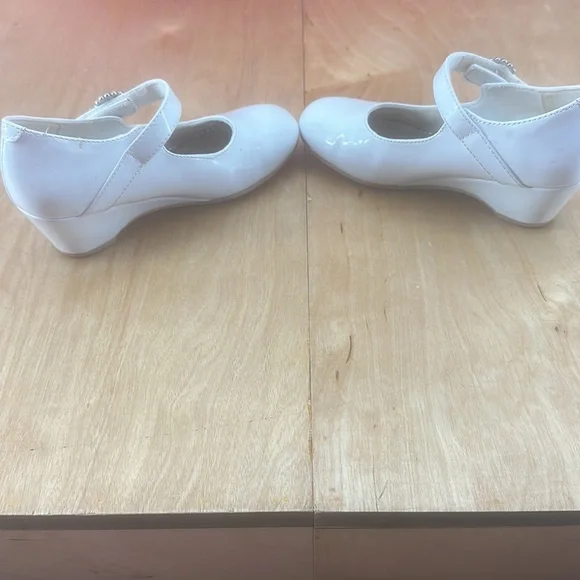 Christie & Jill girls white dress patent pageant shoe with bling accent size 1 - Picture 5 of 6